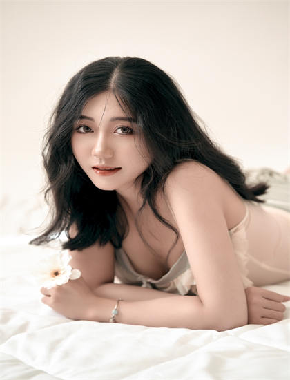 《江声洗铅华》不同结局版本比较：导演剪辑版差异独立分析